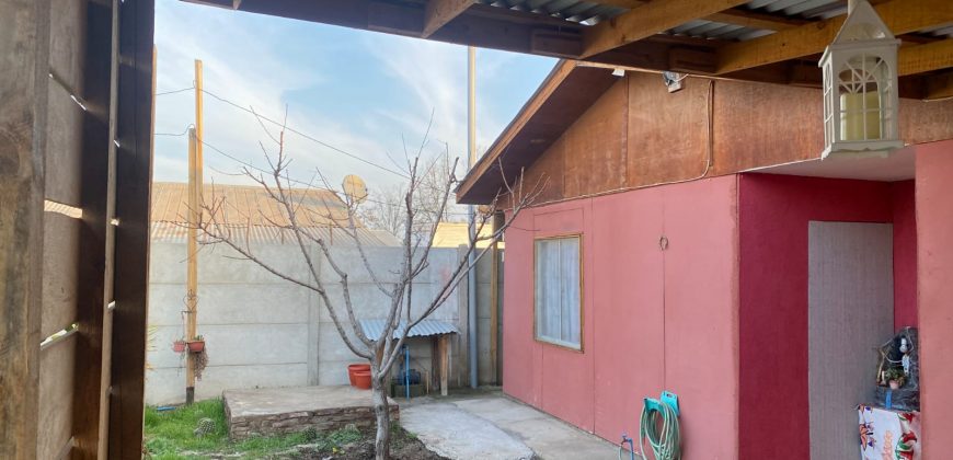 Hermosa Casa con amplio terreno en Las Higueras Lampa