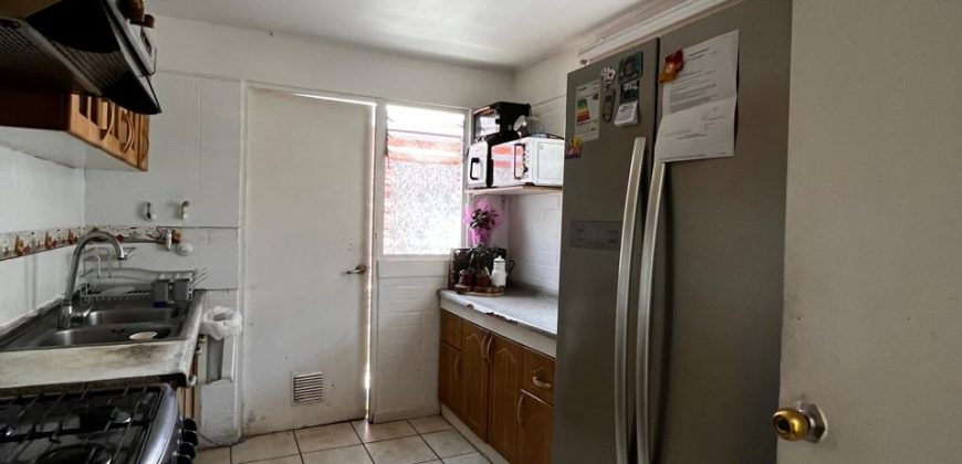 Venta casa en Pasaje Micro Barrio El Canelo Larapinta